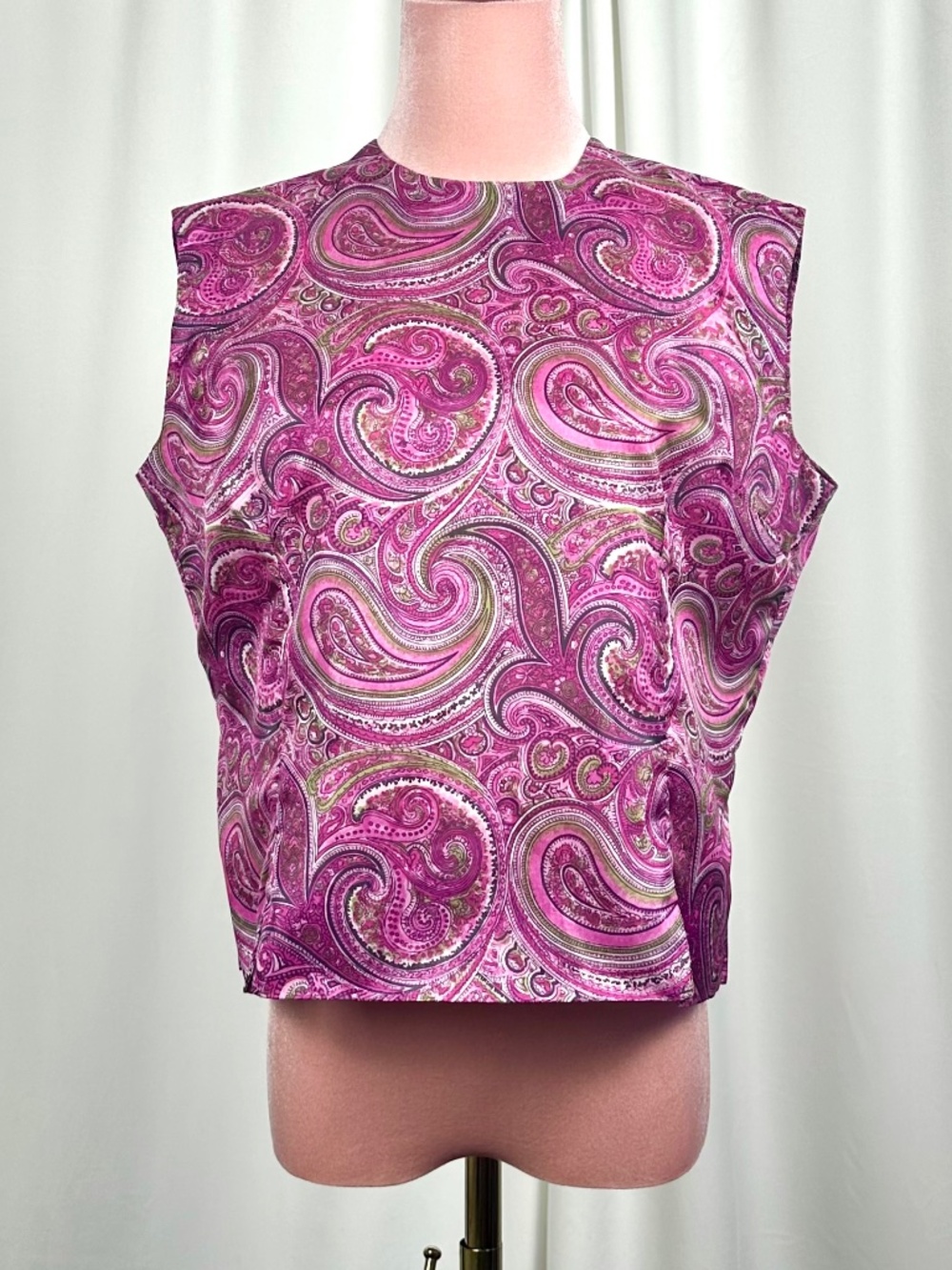 Vintage Simpson’s Pink Paisley Mod Sleeveless Top
